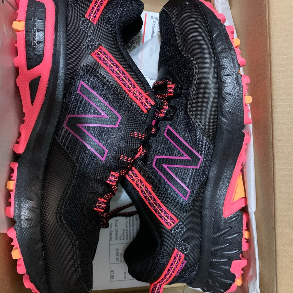 410 V6 TRAIL SHOE - WOMEN'S